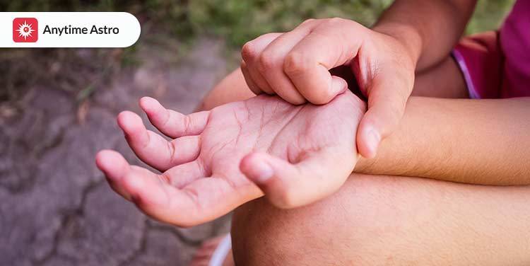 meaning of palm itching